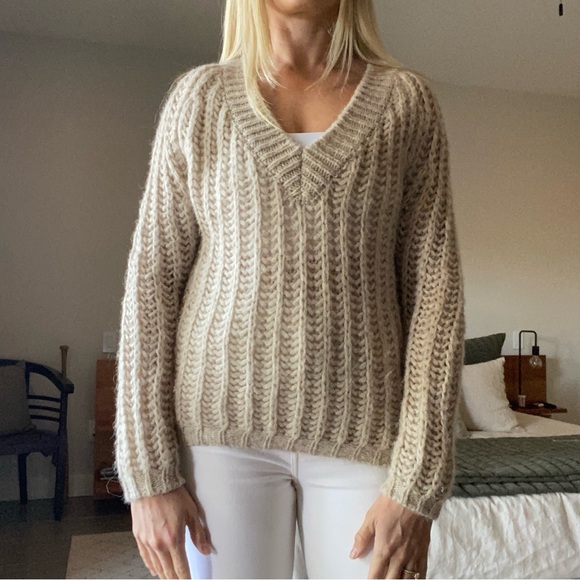 Zara Knit Sweater - Picture 3 of 6
